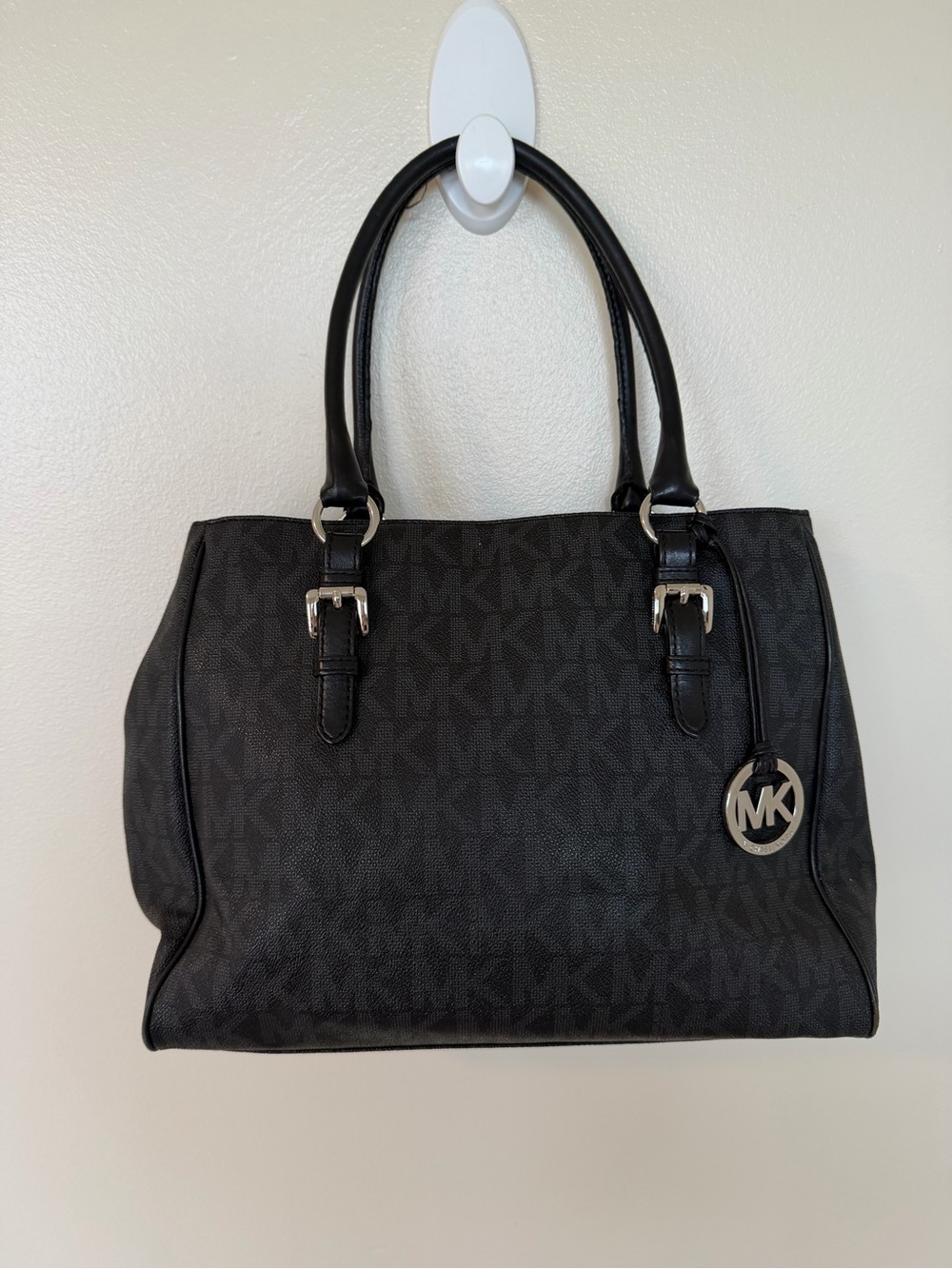 MICHAEL KORS Large Snap Sided Shoulder Tote Bag in MK All-Over Print & Buckles
